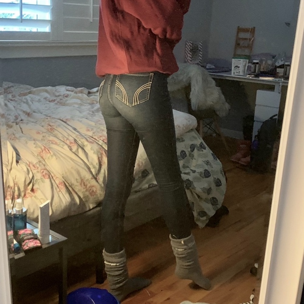 High waisted Hollister Jeans - Picture 6 of 6
